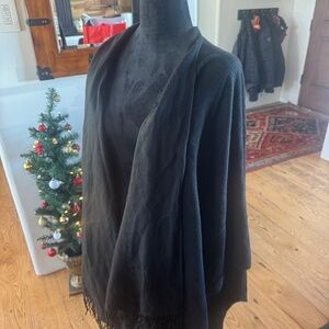 WOMEN'S BLACK SHAWL BRAND NEW ONE SIZE FITS ALL TARGET NEVER HAVE WORN 100% ACRY